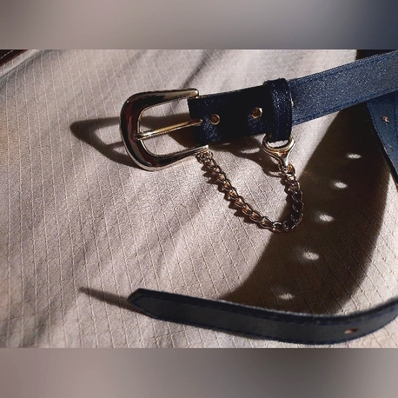 NAVY BELT WITH SILVER BUCKLE AND CHAIN - Picture 3 of 6